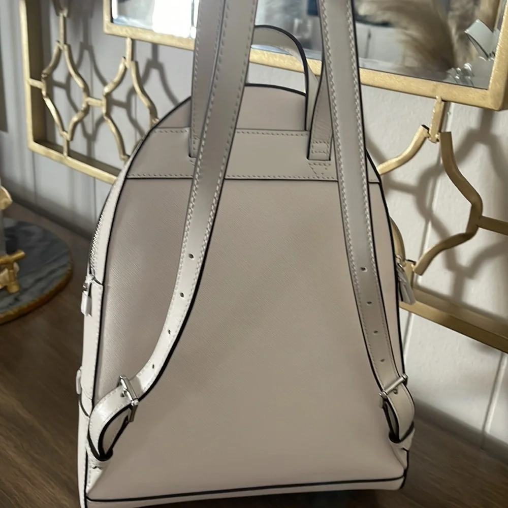 Micheal kors backpack 💥💥